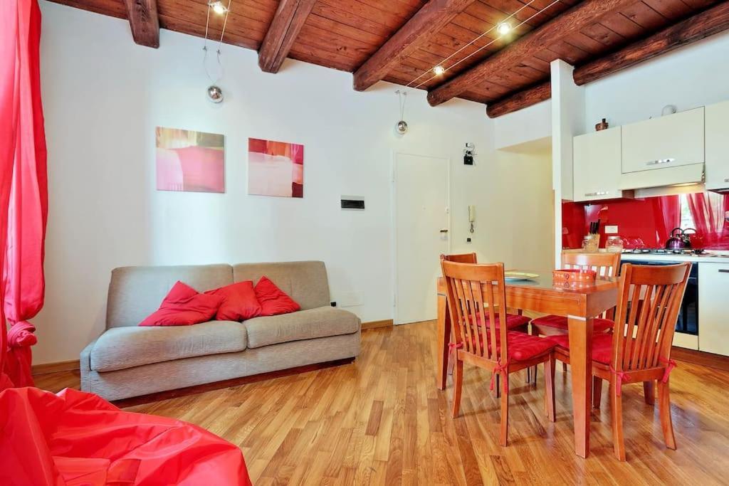 The Red Apartment Roma Dış mekan fotoğraf
