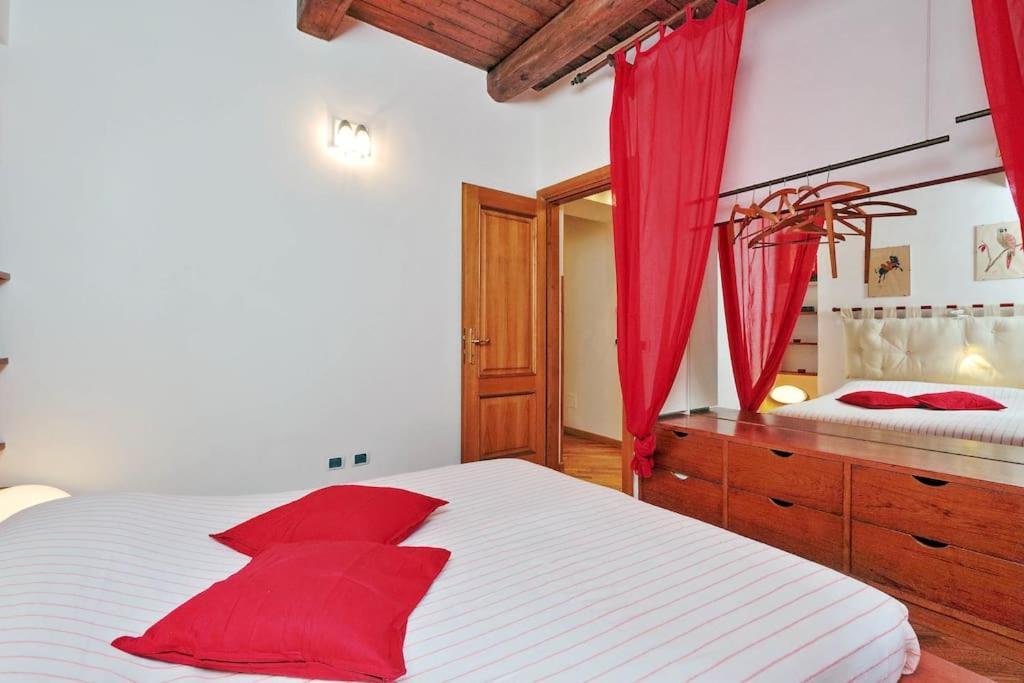 The Red Apartment Roma Dış mekan fotoğraf